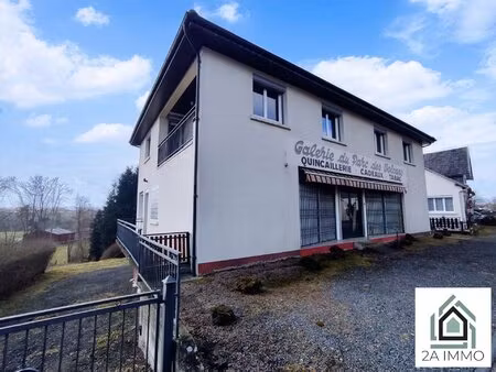 local commercial avec appartement t4 et terrain constructible