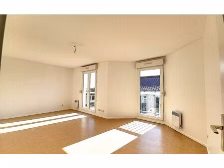 appartement chevigny-saint-sauveur 54.56 m² t-2 à vendre  120 000 €