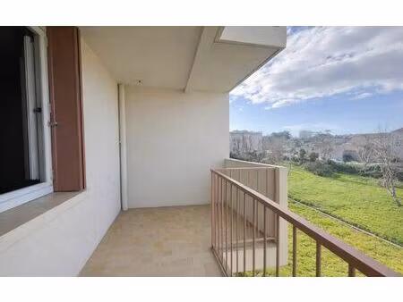 appartement marseille 10 74 m² t-4 à vendre  189 000 €