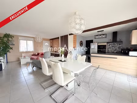 vente maison 5 pièces 100 m² à yzernay (49360)  210 000 €