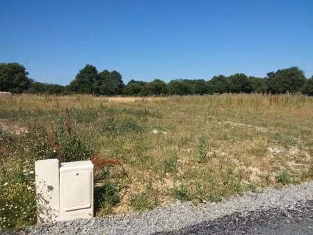 vente terrain à sucé-sur-erdre (44240) : à vendre / 400m² sucé-sur-erdre