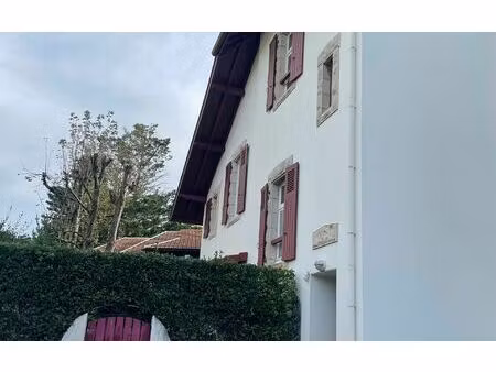 location appartement  m² t-2 à biarritz  571 €