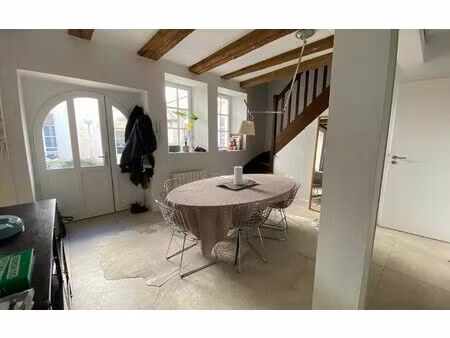location maison  88.5 m² t-4 à la rochelle  1 145 €