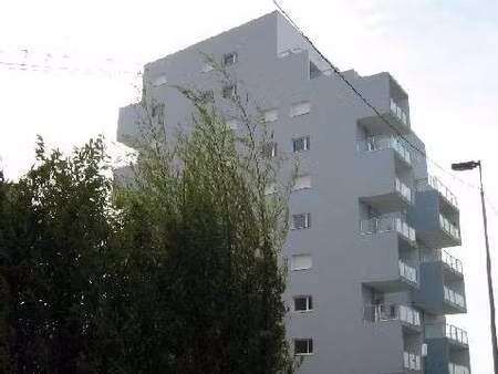 location appartement 2 pièces à nantes (44000) : à louer 2 pièces / 48m² nantes