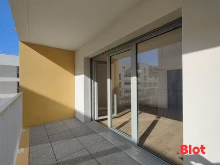 location appartement 3 pièces à la chapelle-des-fougeretz (35520) : à louer 3 pièces / 63m