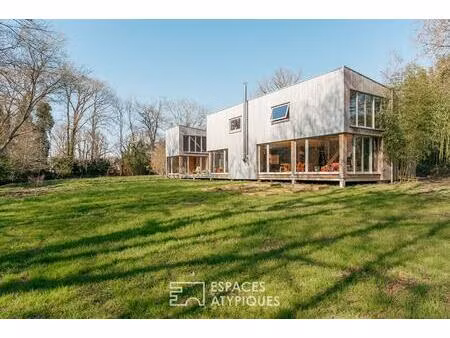 maison d'architecte éco-conçue et son atelier indépendant à deux pas du centre-bourg