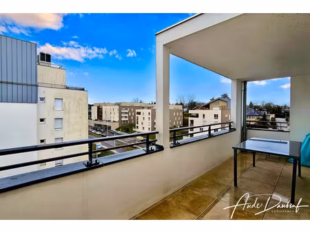 appartement t2 avec terrasse  cave - seynod - etage élevé - excellent dpe