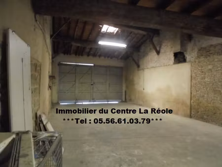 la réole centre historique - grand garage 110 m2 avec mezzan
