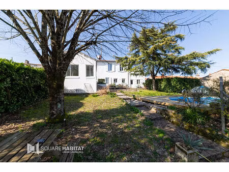 maison fontenay le comte 4 pièces / 3 chambres de 119.58 m2 avec beau jardin