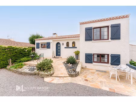 maison t5 de 107 m2 avec piscine à givrand
