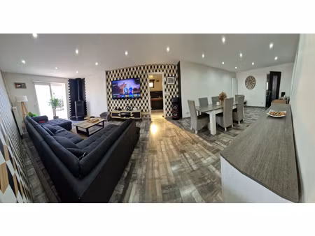 semi plain pied individuel  3 chambres  garages et jardin su