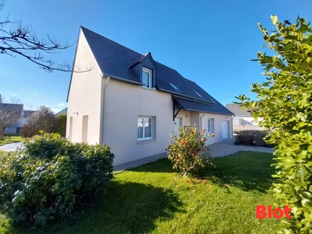 à vendre saint coulomb - maison t7 - jardin