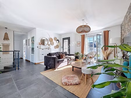 maison 6 pièces - jardin et garage à joué-lès-tours