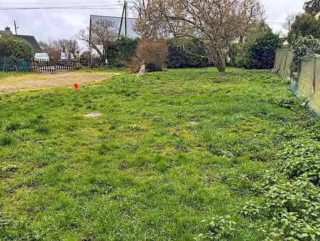 terrain bâti constructible avec dépendances