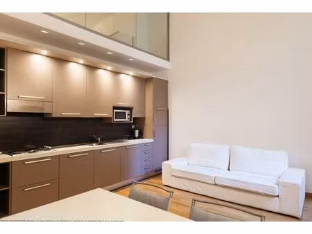 bordeaux : agreable t1 avec terrasse  a vendre