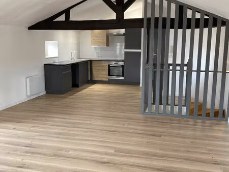 location appartement 3 pièces  70.00m²  marans