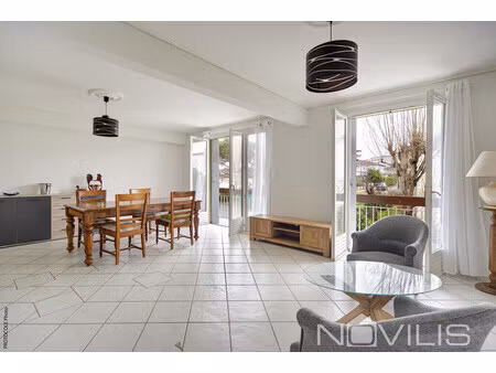 grand appartement 78m2 au calme avec garage et cave