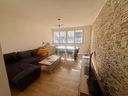 location appartement 4 pièces 10.71 m² à tarbes (65000)  373 €