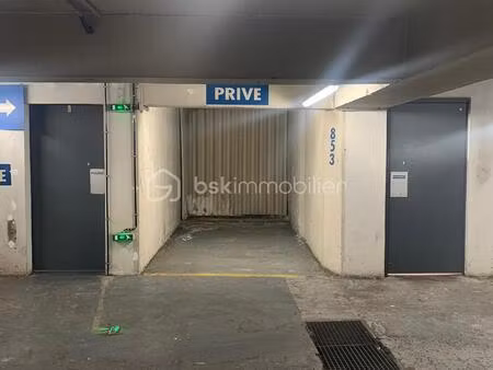 parking de 11 m² à paris-9e-arrondissement