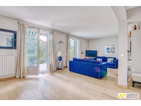 versailles butte montbauron maison 7 pièces 225 m² habitables sur parcelle de 821 m² avec 