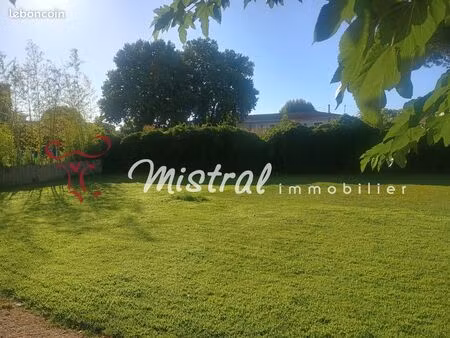 terrain 1085 m² aigues-mortes