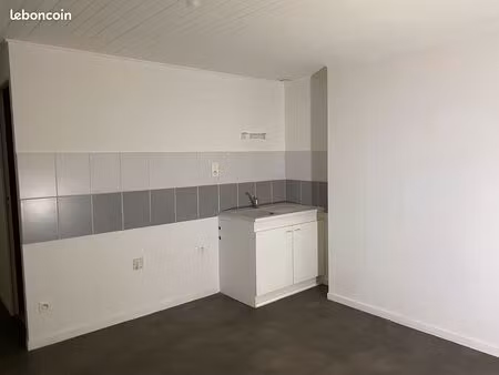 appartement t1 au centre de vezelise