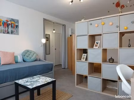 grand studio meuble equipe