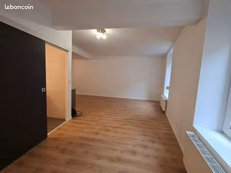 f3  60m²  charleville (centre)