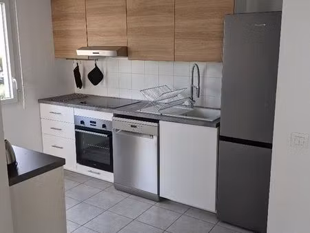 appartement t3 rénové  meublé 65 m2 avec parking et balcon  proximité frontière suisse
