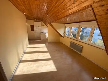 st-suzanne 25526  appartement t2 de 35 m² – 420