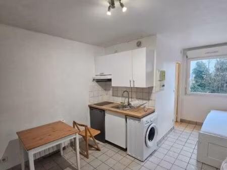 f1 proche gare meaux