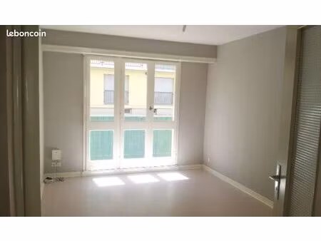 pau secteur foire expo - appartement t4 de 76 m² + garage