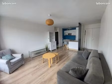 vannes – intra-muros - t2 meublé à louer - 45 m²