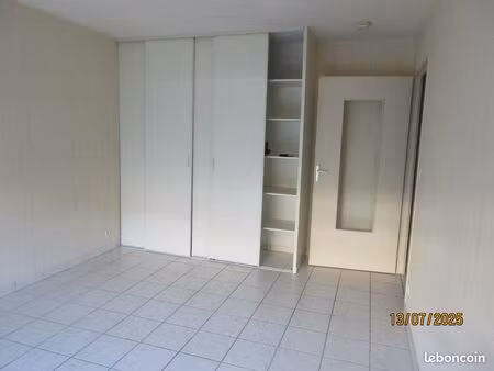 f1 proche gare centre