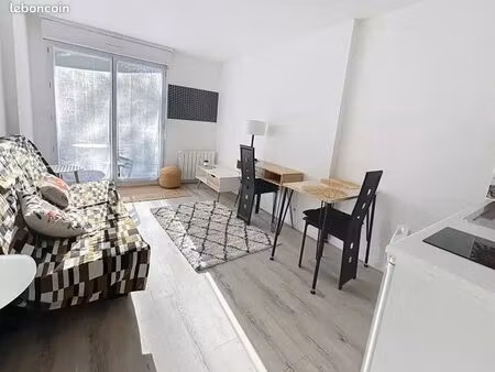 loue studio meublé à auray pour étudiant(e)