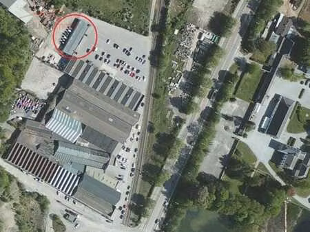 surface commerciale 240m² dans zoning commercial