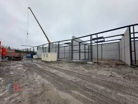 nieuwbouw kmo-unit van 249 m² met 130m² kantoorruimte te...