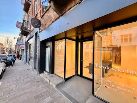 alsemberg (x. de bue) - commerce de 90m2