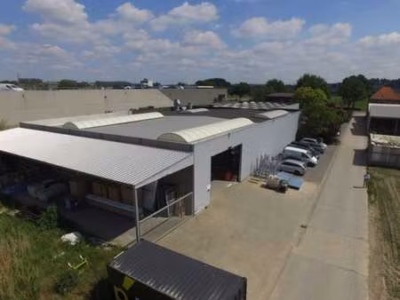 magazijn/werkplaats 744m² te huur