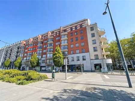 appt meublé 1-ch avec terrasse avec vue directe sur canal!