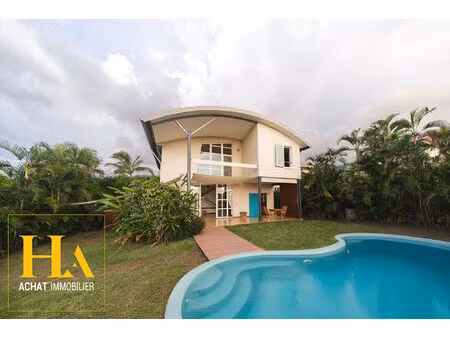 villa f6 de 182 m² avec piscine et vue mer - terrain de 1 167 m² - la plaine saint-paul