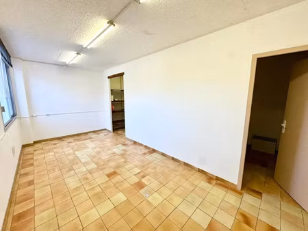 vente locaux professionnels 35 m² à grasse (06130)  75 000 €