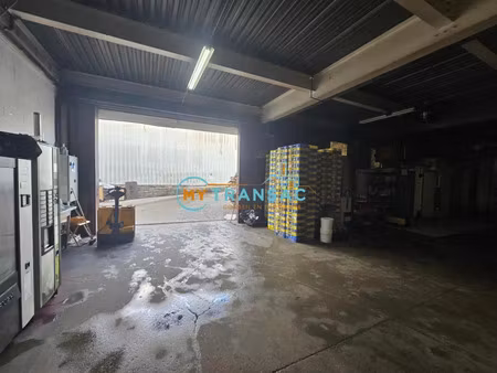 location local industriel 300 m² à montreuil (93100)