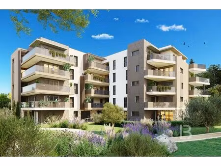 antibes  3 pièces dernier etage avec terrasse