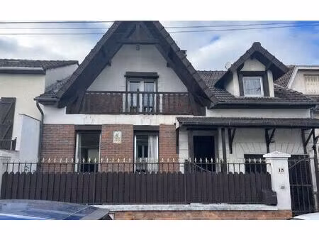 maison saint-denis 144 m² t-6 à vendre  380 000 €