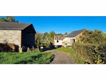 charmant corps de ferme avec 16ha en aveyron