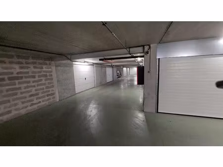 vente parking 27 m² à le cannet (06110)  48 000 €