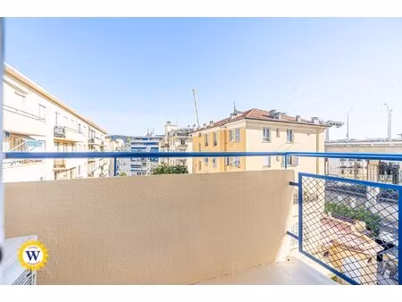 nice centre - 2 pieces