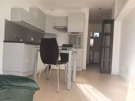 location meublée appartement 1 pièce 28 m² à saint-martin-d'heres (38400)  580 €