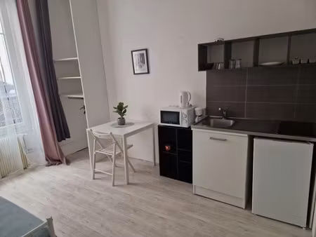 location meublée appartement 1 pièce 16 m² à vichy (03200)  400 €